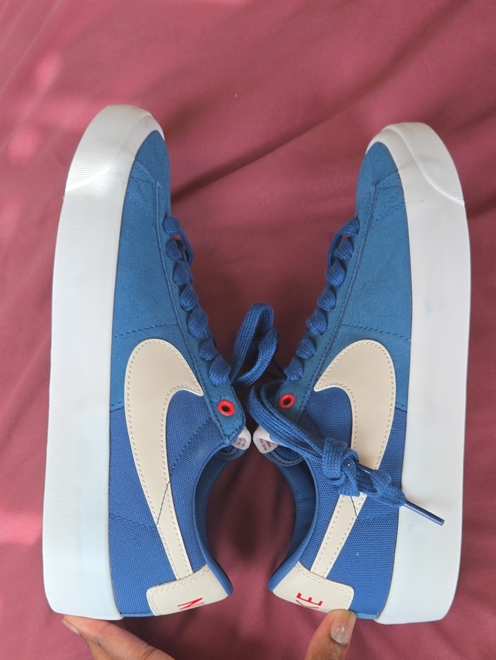 Nike Blue Low-Top Sneakers with White Swoosh - Skater - Picture 5 of 7
